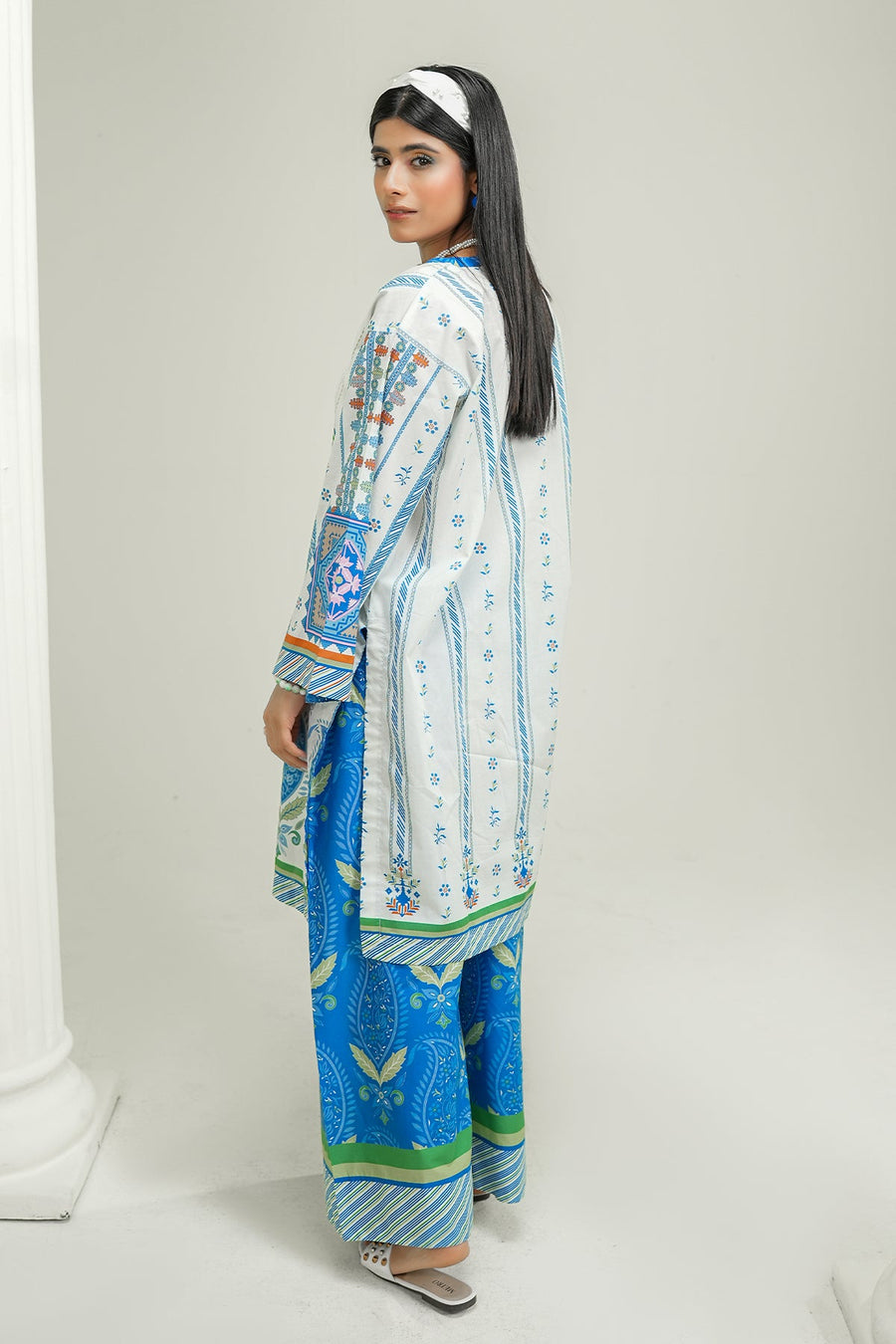Safwa Printed Lawn Pret 2Pc Suit ( Ready To Wear ) P000907