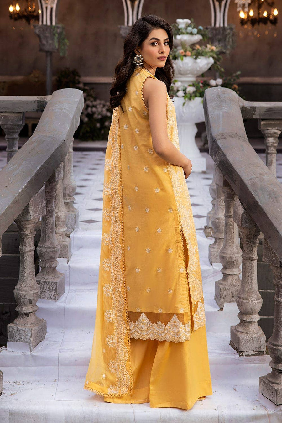 Gul Ahmed Premium Embroidered Lawn Unstitched 3Pc Suit PM-42007-2Gul Ahmed Premium Embroidered Lawn Unstitched 3Pc Suit PM-42007-3