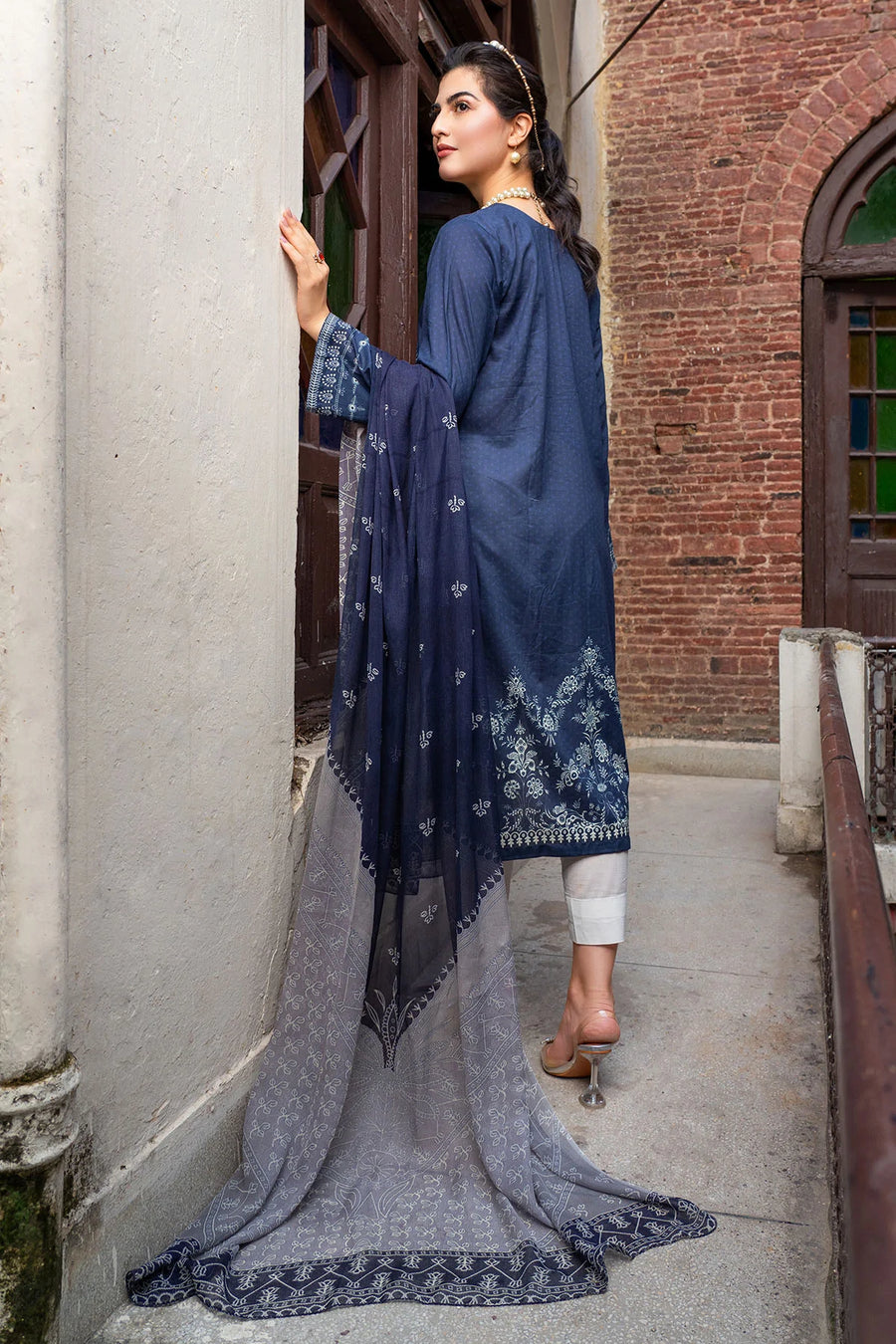 Rang by Motifz Digital Printed Lawn Unstitched 3Pc Suit 0205-PRINT-A