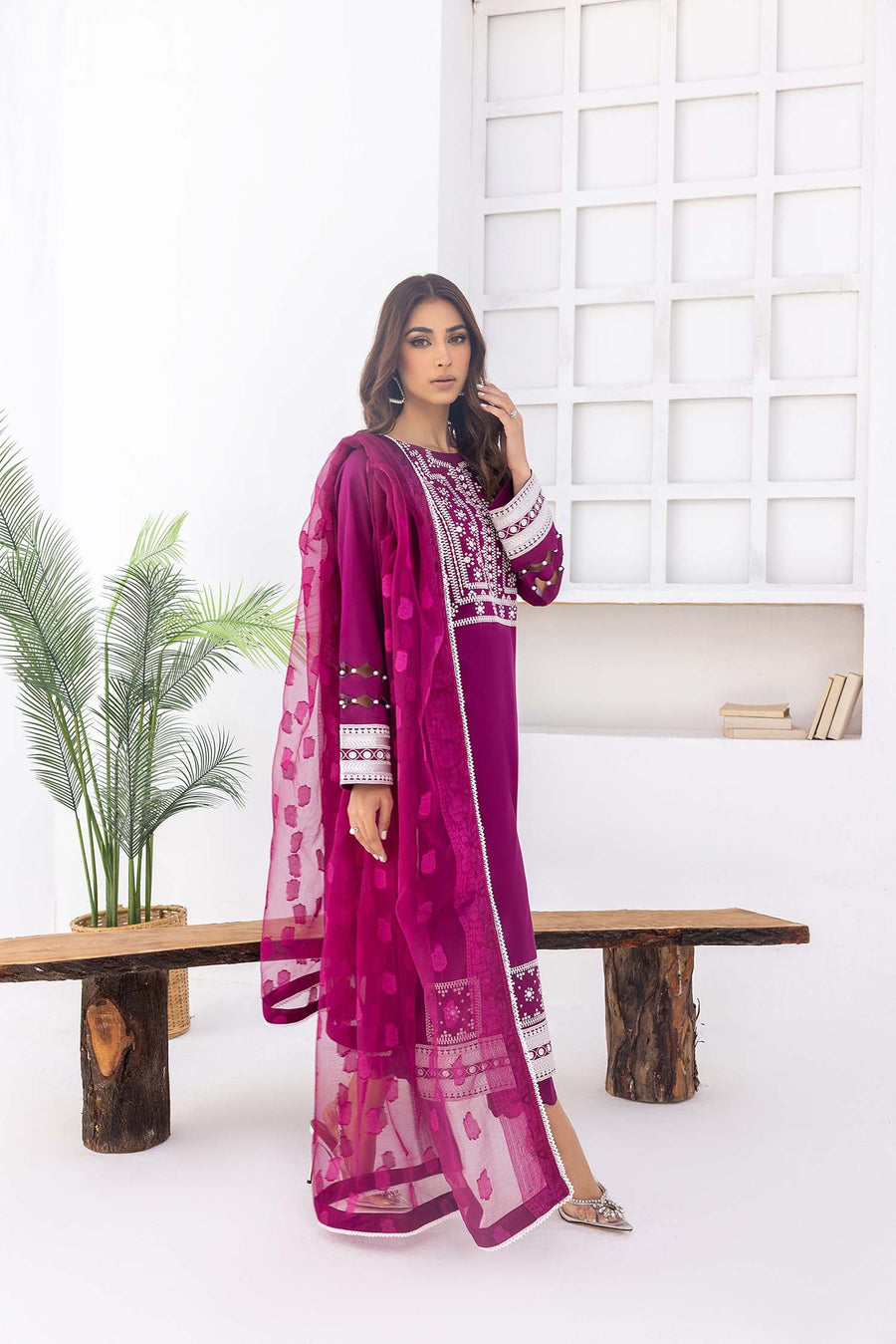 Nuriyaa Spring Summer Embroidered Lawn Pret 3 Piece Suit - Scarlet