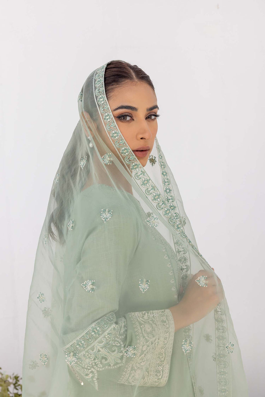 Nuriyaa Spring Summer Embroidered Lawn Pret 3 Piece Suit - Gul