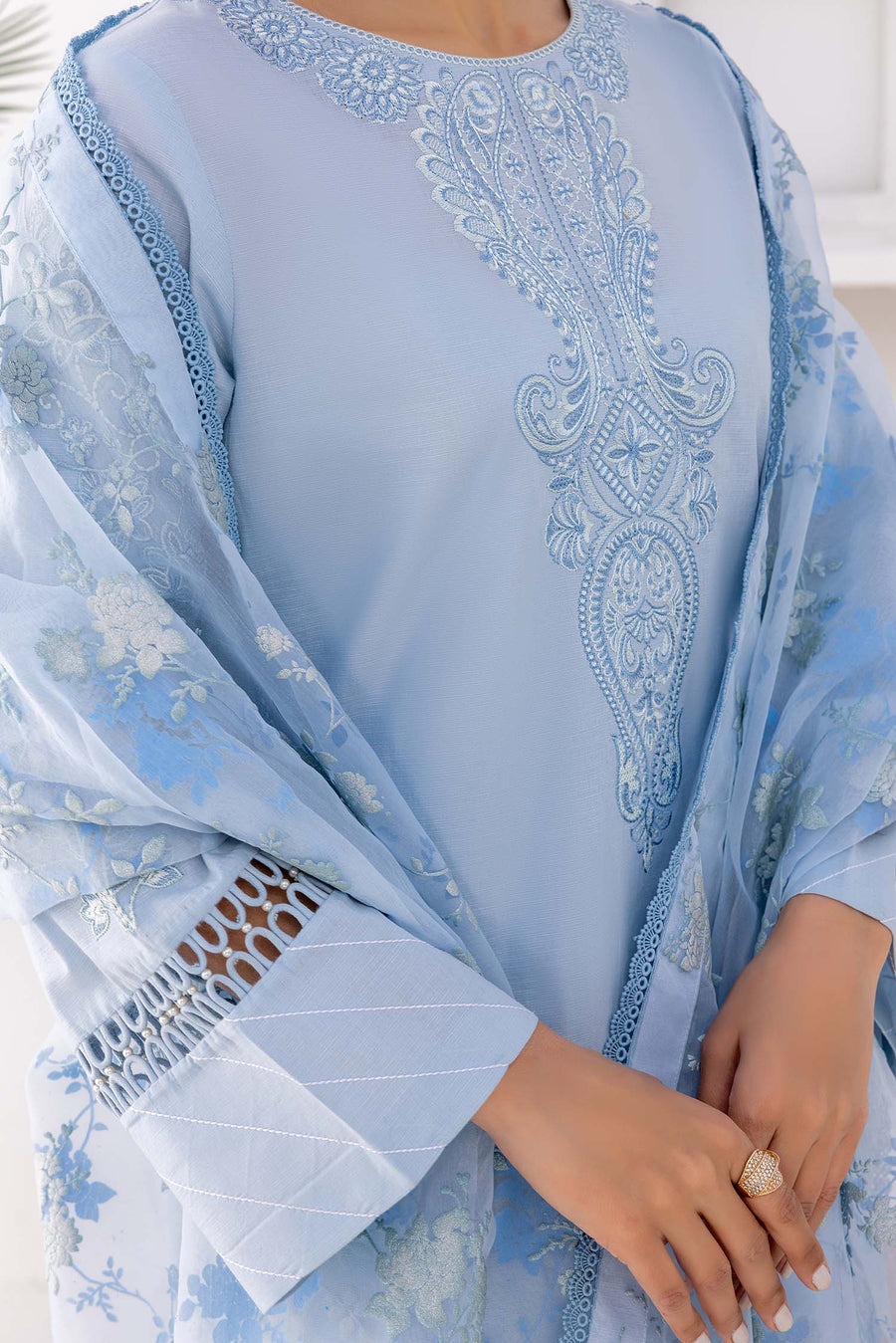 Nuriyaa Spring Summer Embroidered Lawn Pret 3 Piece Suit - Aqua
