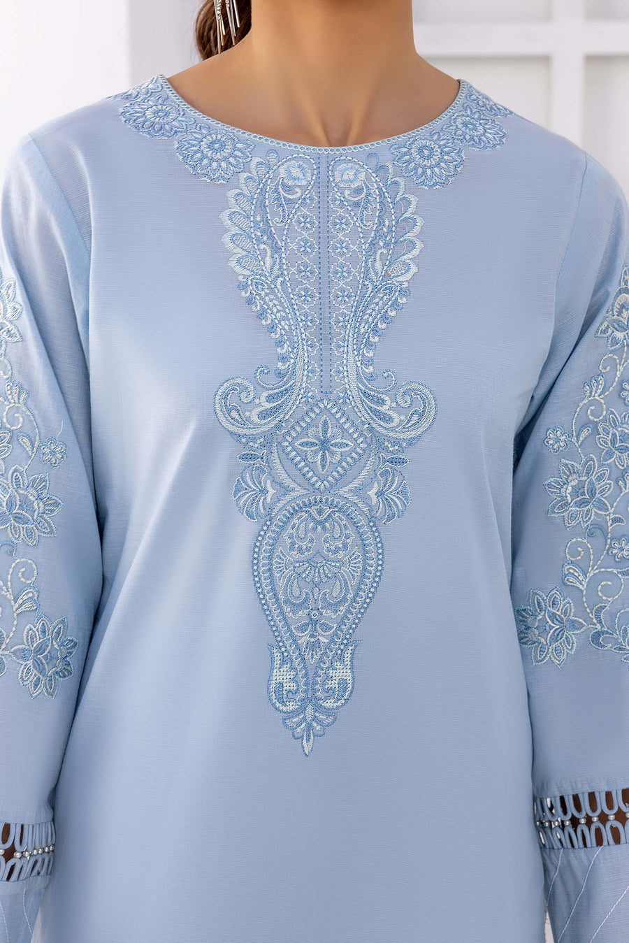 Nuriyaa Spring Summer Embroidered Lawn Pret 3 Piece Suit - Aqua