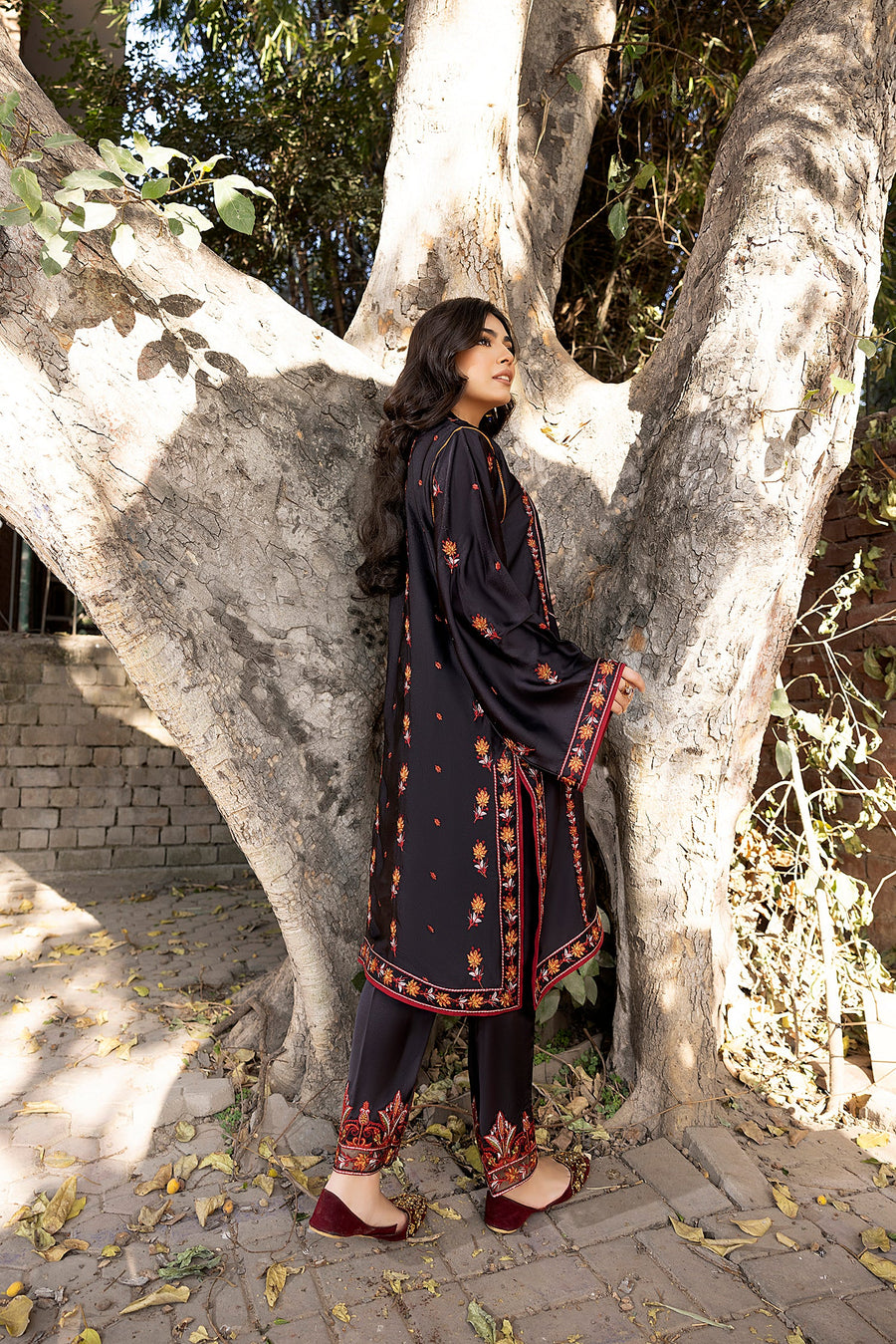 Nuriyaa Winter Pret Embroidered Shamose Silk 2 Piece Suit - Rani