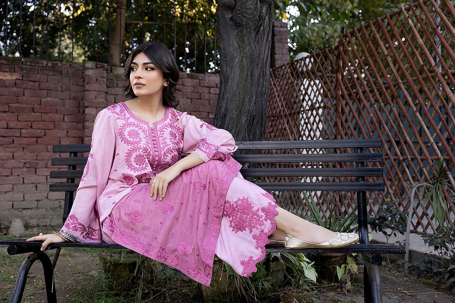 Nuriyaa Winter Pret Embroidered Linen 2 Piece Suit - Bano