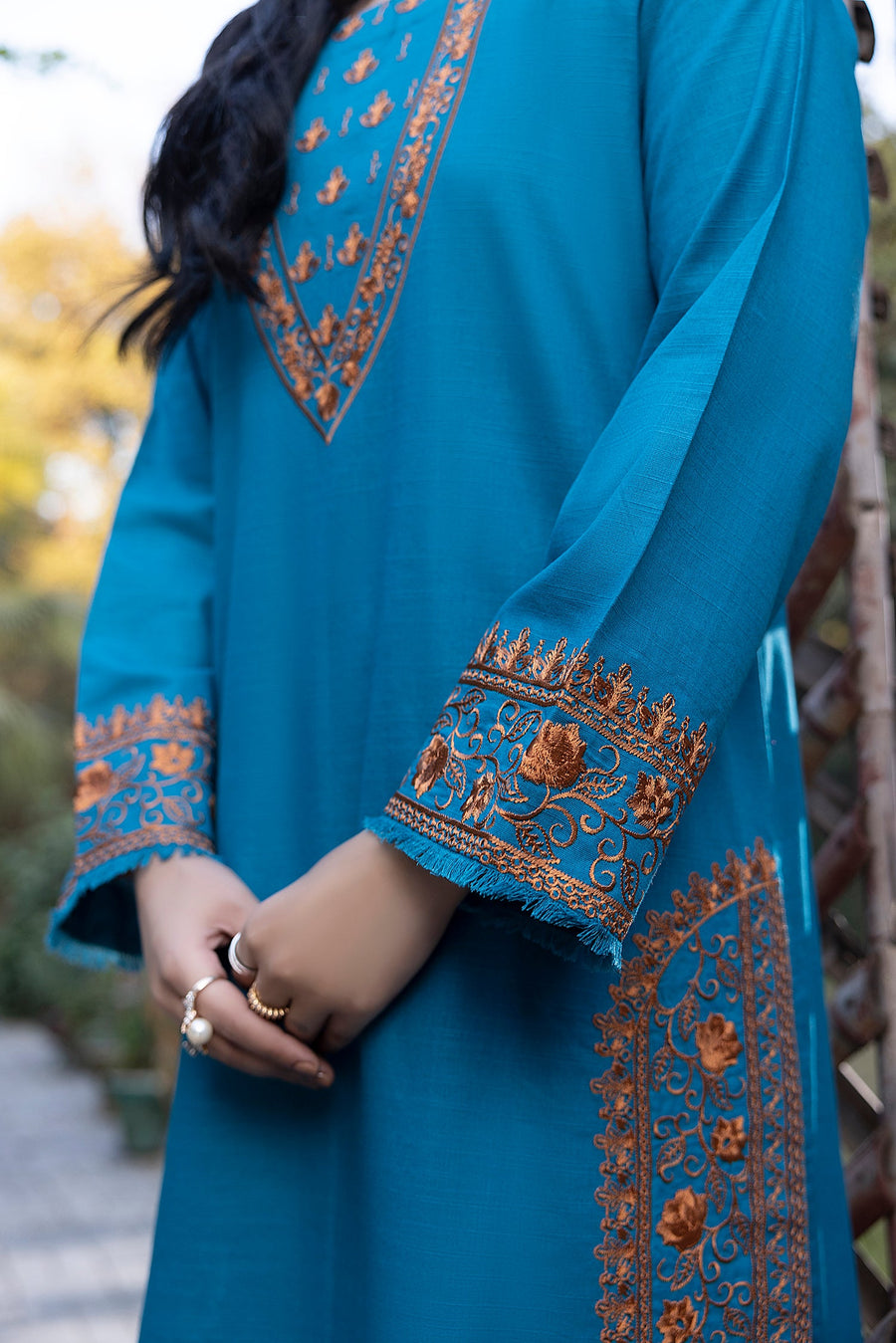 Nuriyaa Winter Pret Embroidered Khaddar 2 Piece Suit - Bia