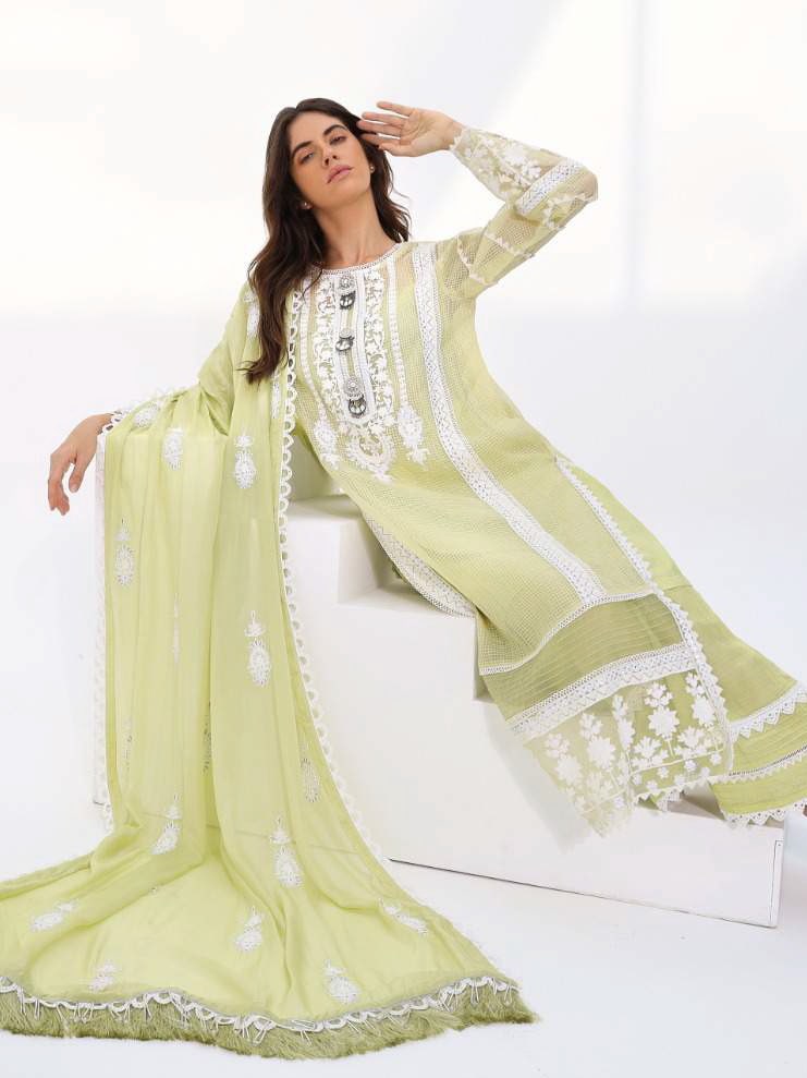 LYLA Unstitched Luxury Embroidered Organza 3Pc Suit D-05