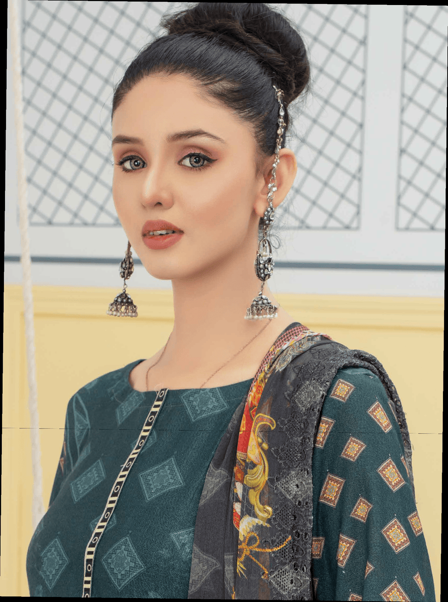 Fiza Noor Eshal Embroidered Karandi Unstitched 3Pc Suit D-08