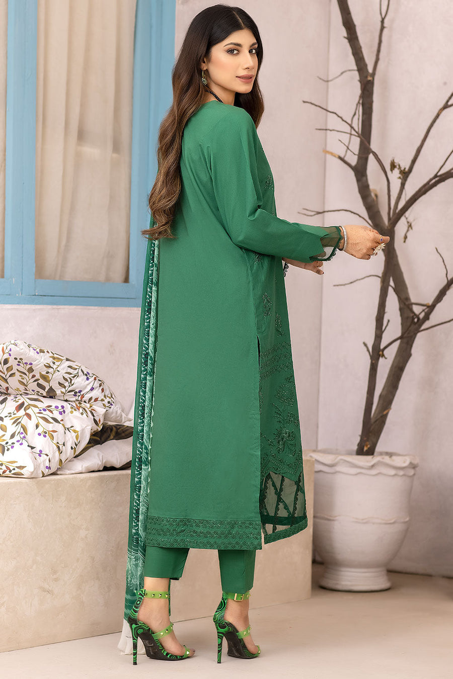 Safwa Rosella Embroidered Lawn Unstitched 3 Piece Suit RSC-11