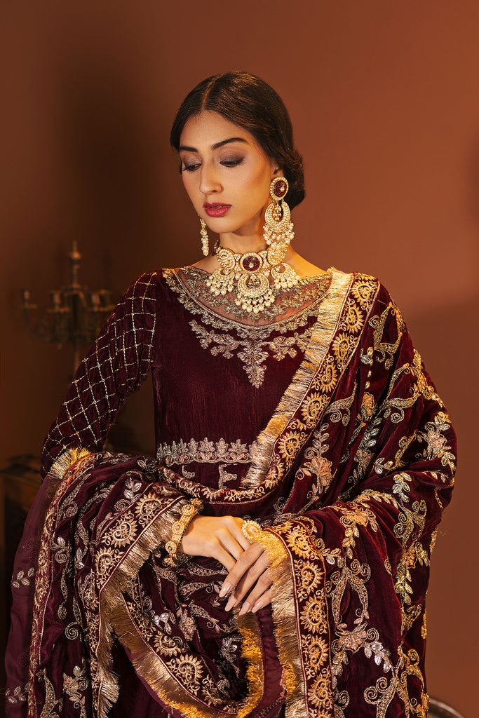 Motifz Grand Valour Embroidered Velvet Unstitched 3Pc Suit 3167-JANAN - FaisalFabrics.pk