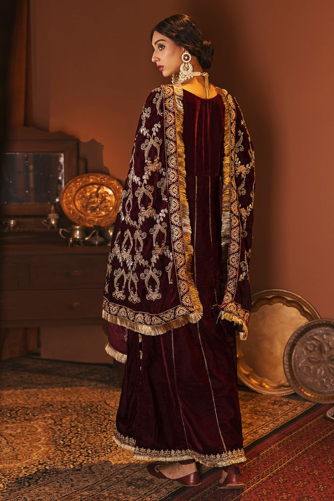 Motifz Grand Valour Embroidered Velvet Unstitched 3Pc Suit 3167-JANAN - FaisalFabrics.pk
