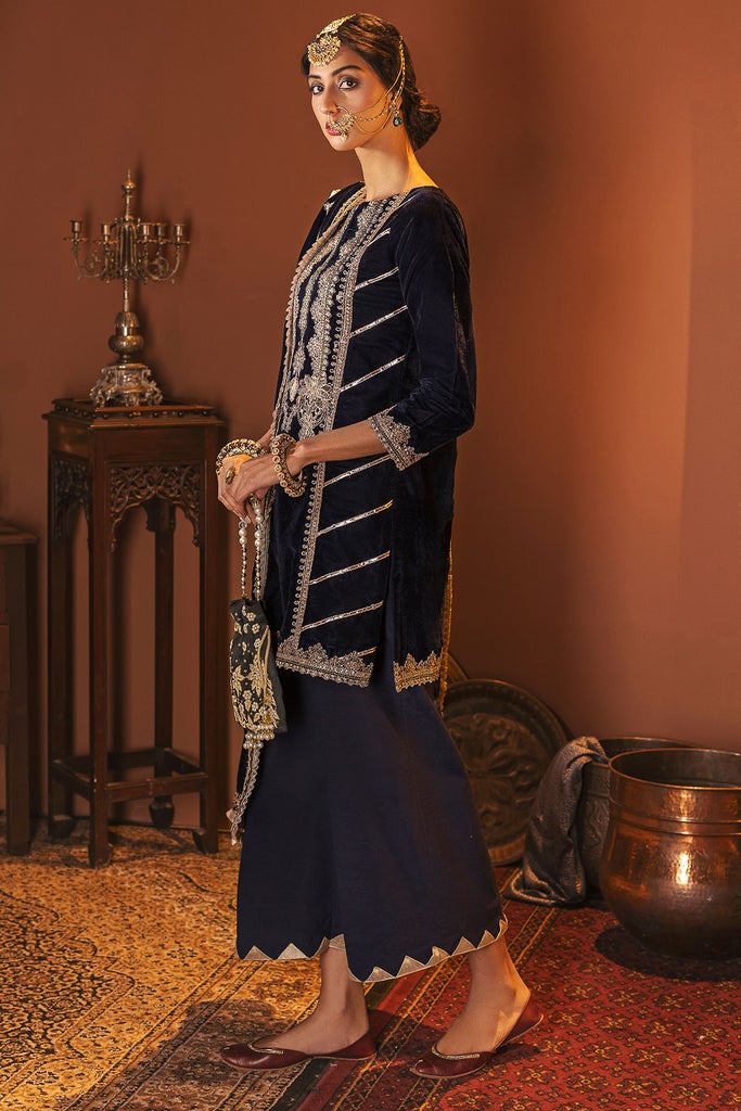 Motifz Grand Valour Embroidered Velvet Unstitched 3Pc Suit 3169-KASHAF - FaisalFabrics.pk