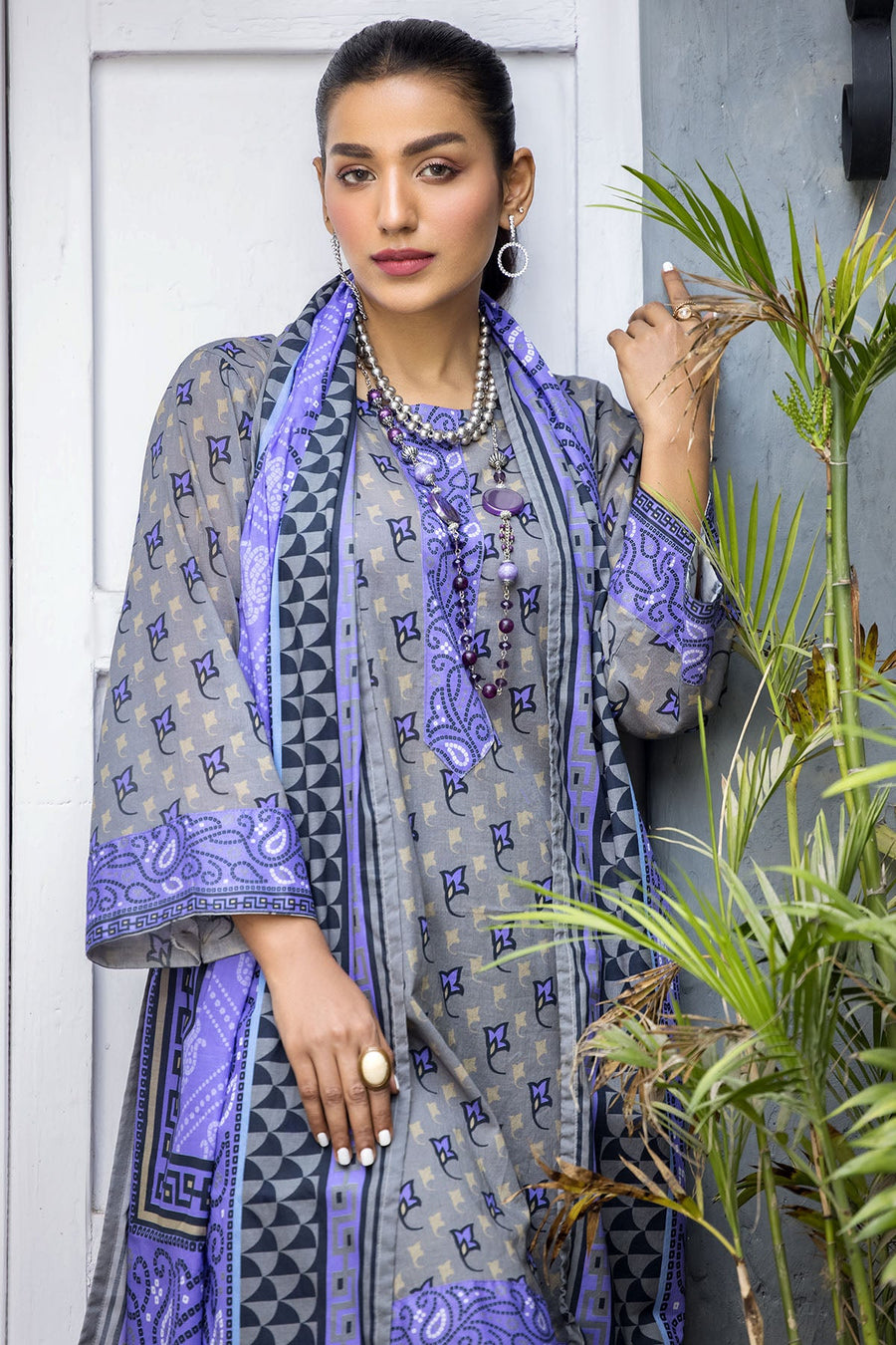 Rang by Motifz Digital Printed Lawn Unstitched 3 Piece Suit 3705-MADEMOSILLE