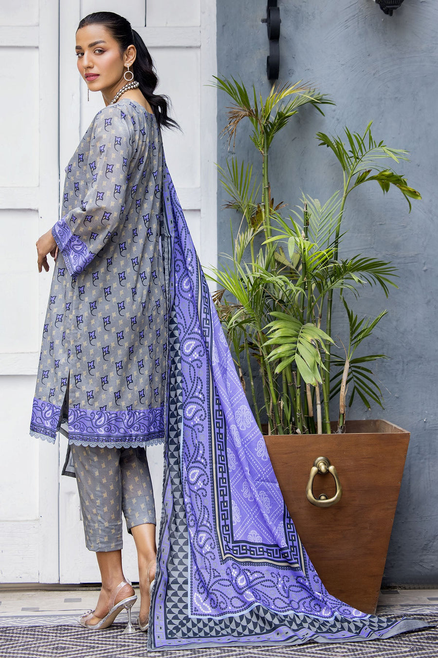 Rang by Motifz Digital Printed Lawn Unstitched 3 Piece Suit 3705-MADEMOSILLE