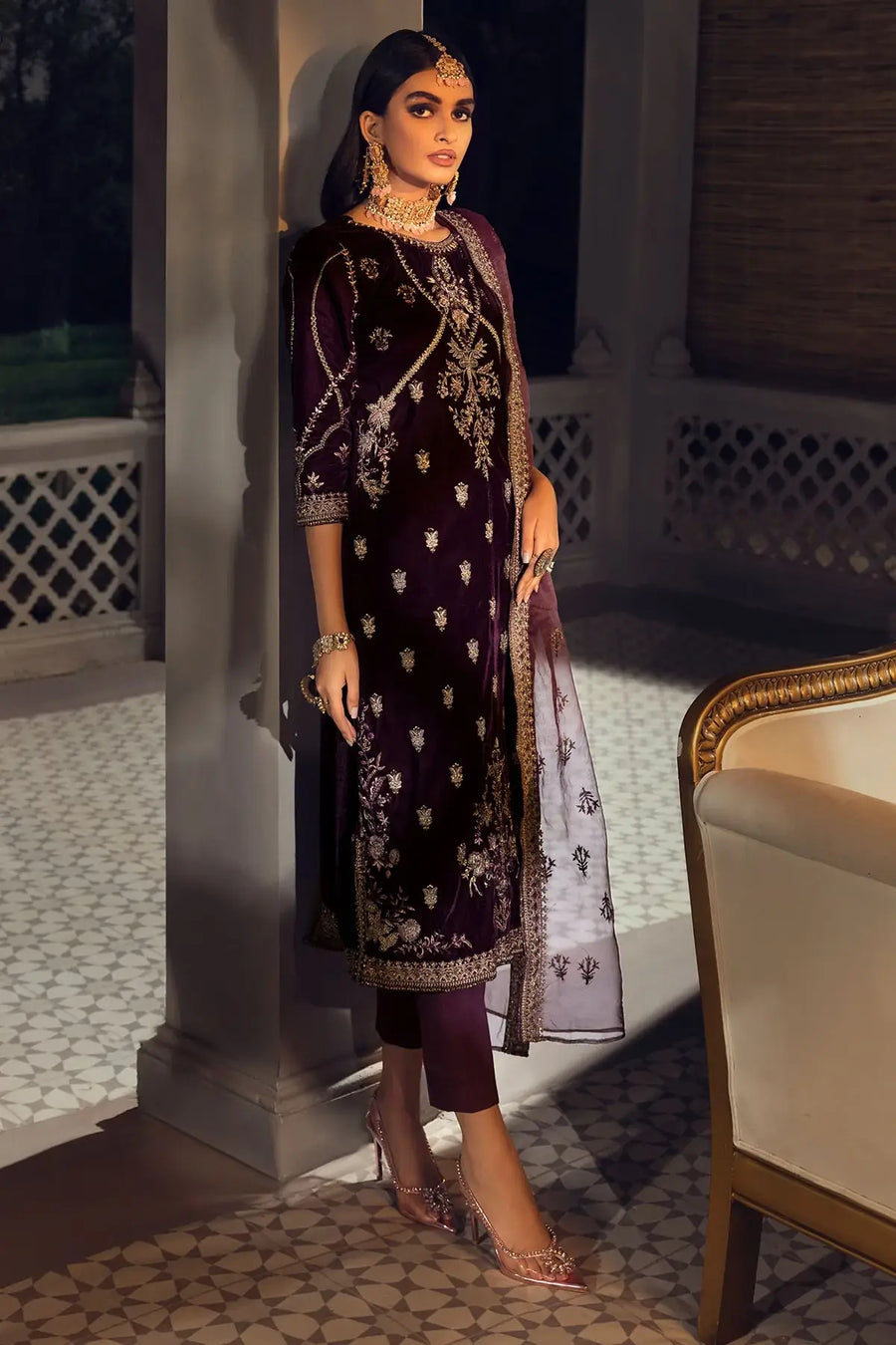 Motifz Grand Velou Embroidered Velvet Unstitched 3Pc Suit 3777-STORK