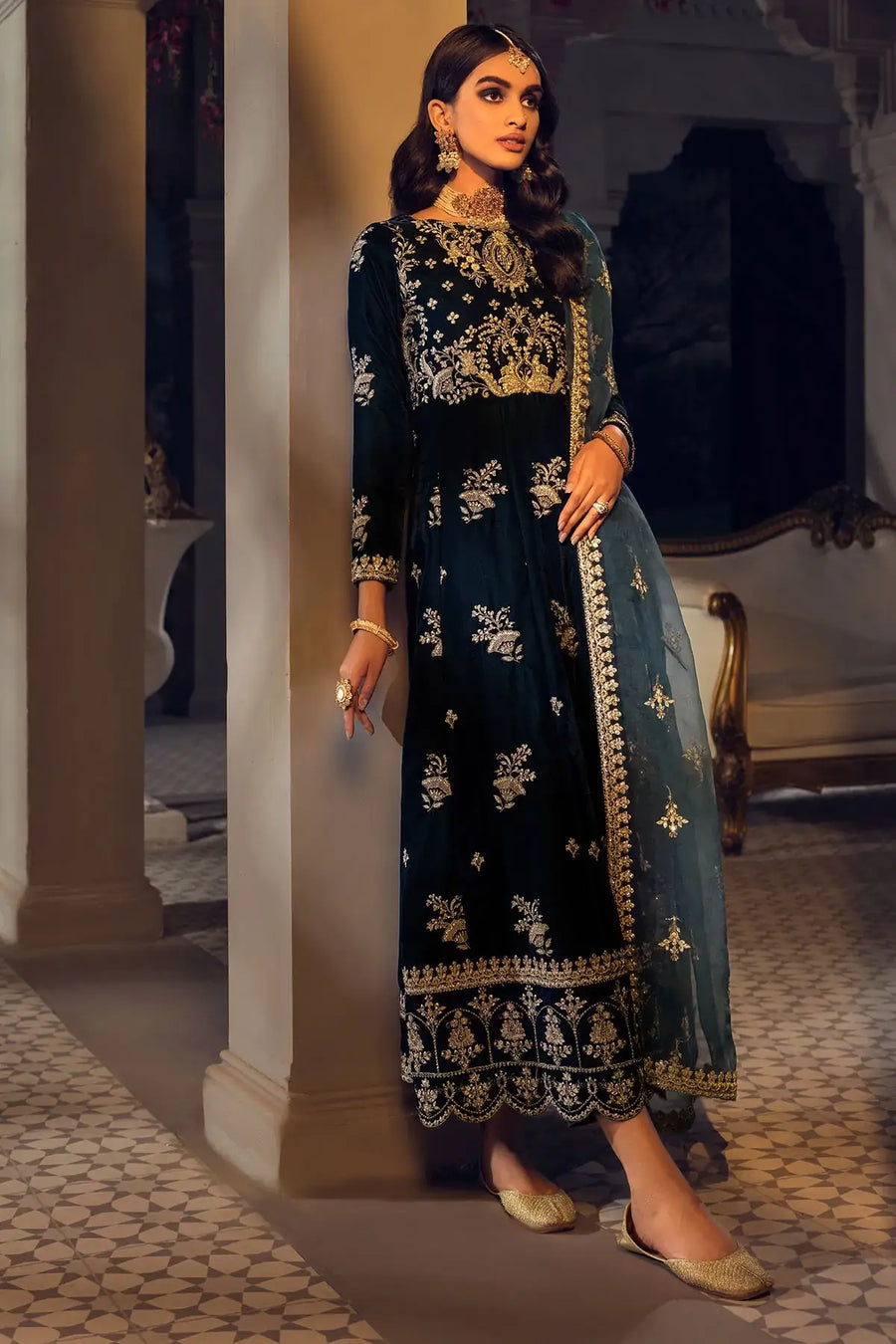 Motifz Grand Velou Embroidered Velvet Unstitched 3Pc Suit 3782-SALMON