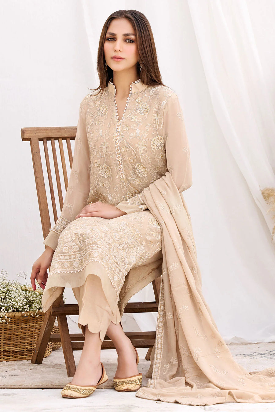 Motifz Embroidered Bemberg Chiffon Unstitched 3Pc Suit 3880-NOIR
