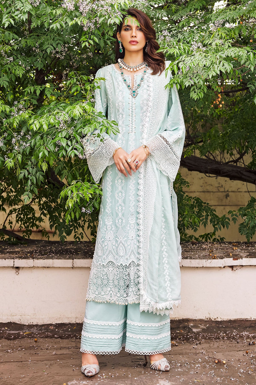 Motifz Schiffli Embroidered Lawn Unstitched 3Pc Suit 3976-MAHROSH