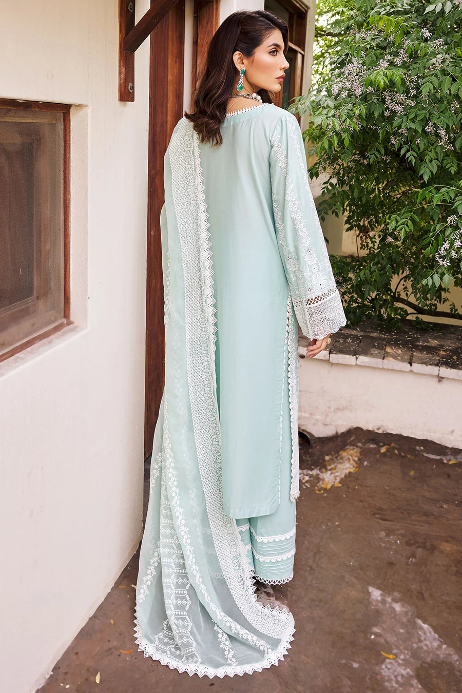 Motifz Schiffli Embroidered Lawn Unstitched 3Pc Suit 3976-MAHROSH