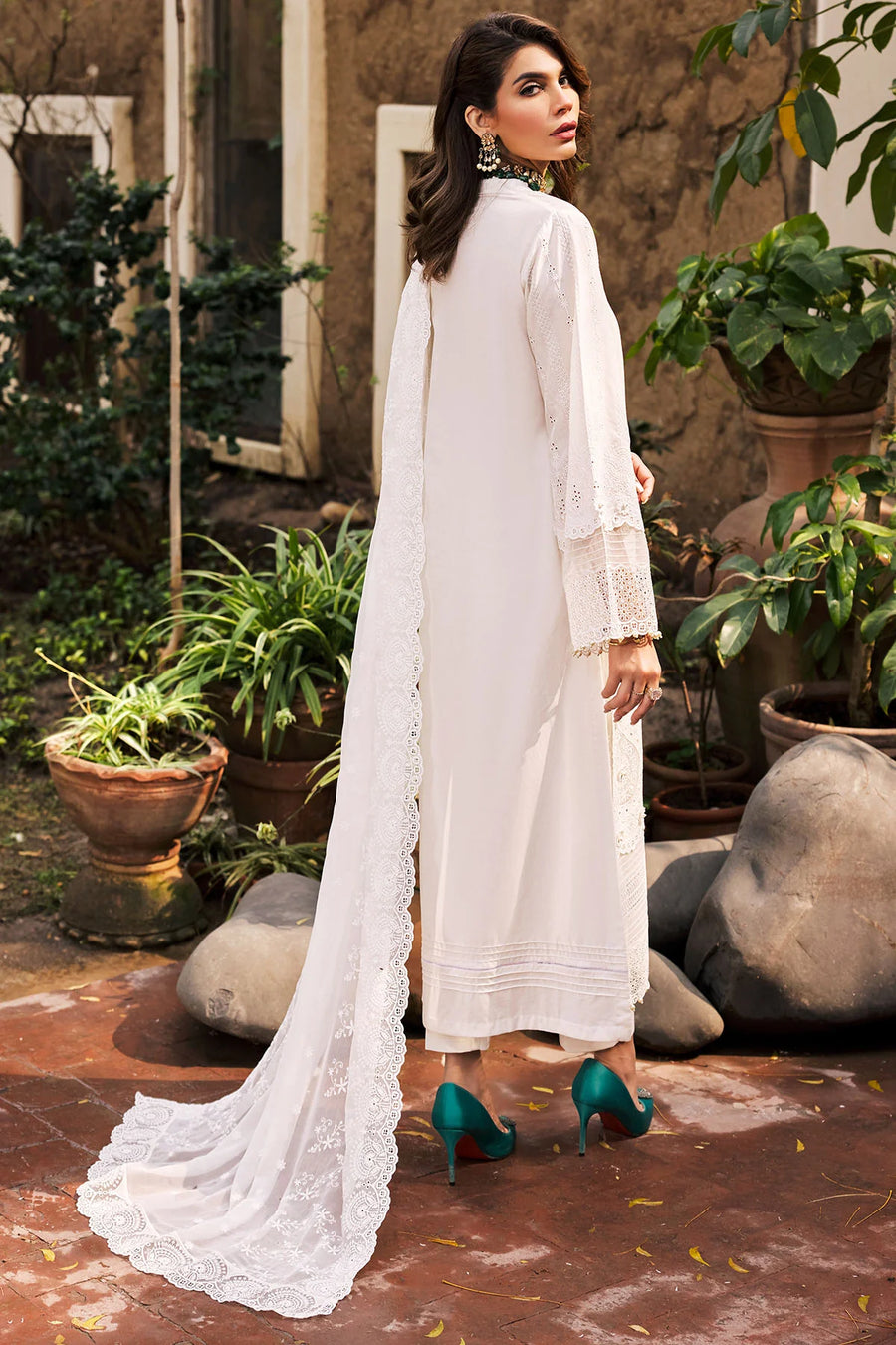 Motifz Schiffli Embroidered Lawn Unstitched 3Pc Suit 3977-ZOHRA