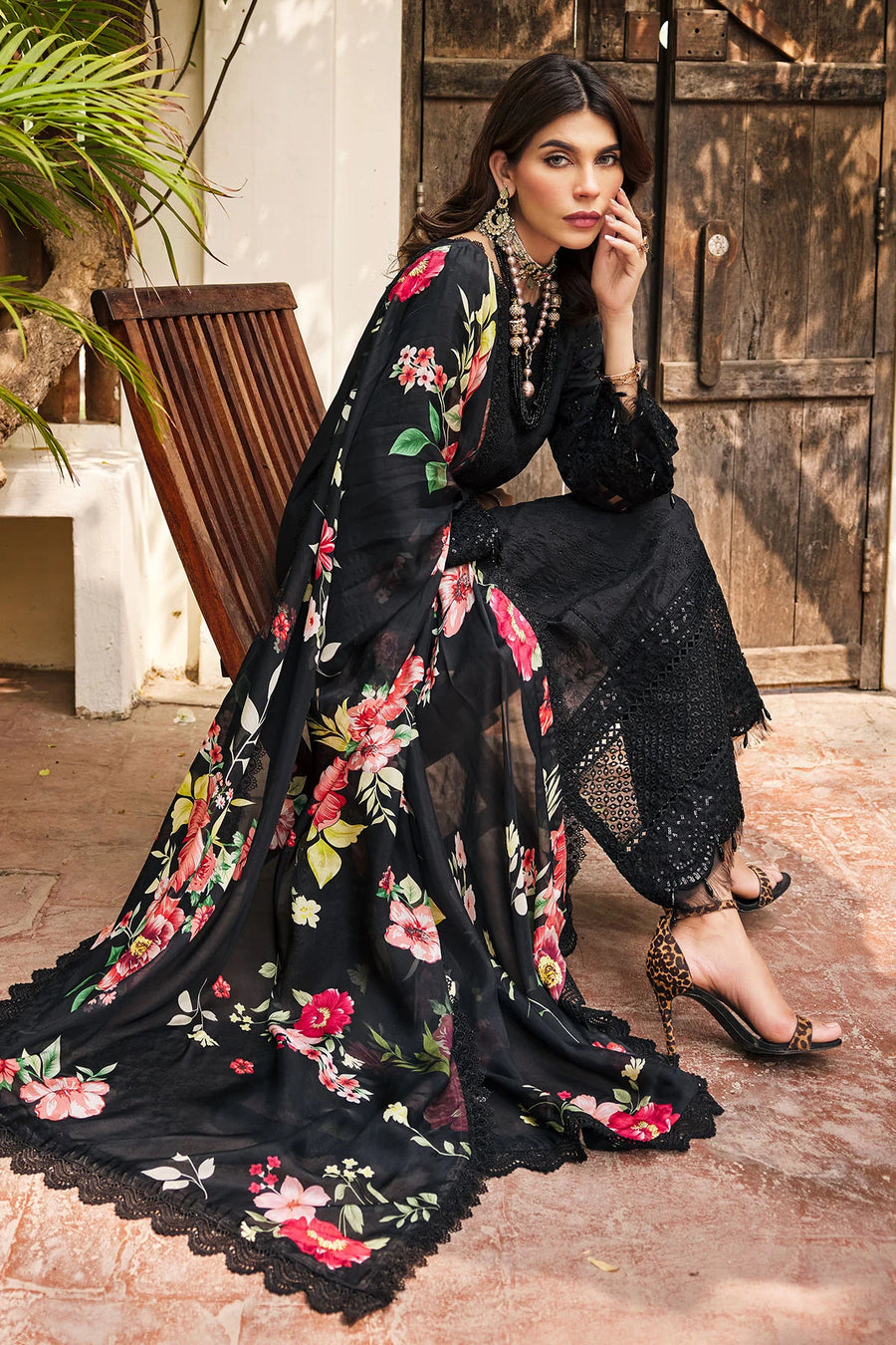 Motifz Schiffli Embroidered Lawn Unstitched 3Pc Suit 3984-MIRAN