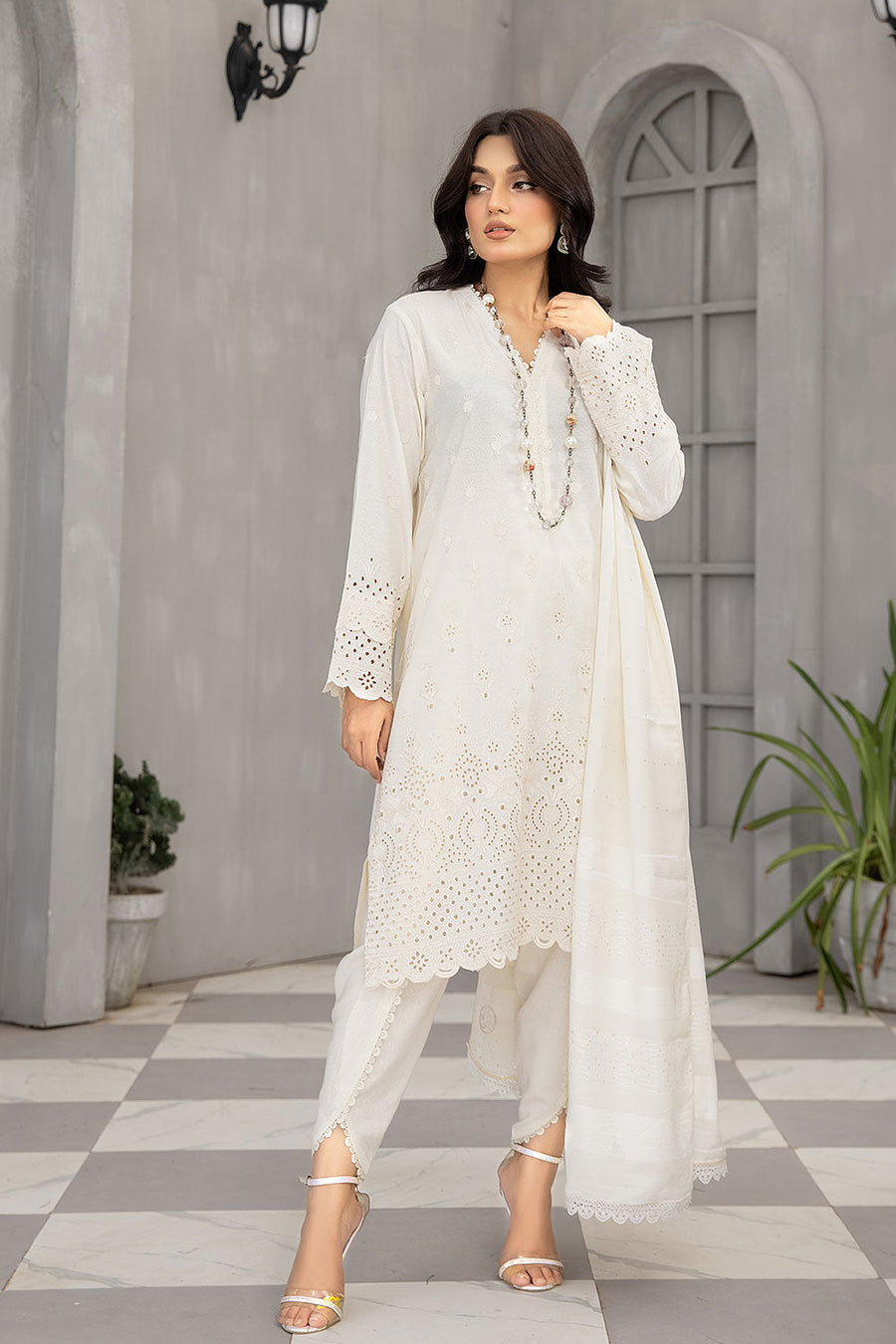 SAC-03 - SAFWA AIRA CHIKANKARI 3-PIECE COLLECTION VOL 01