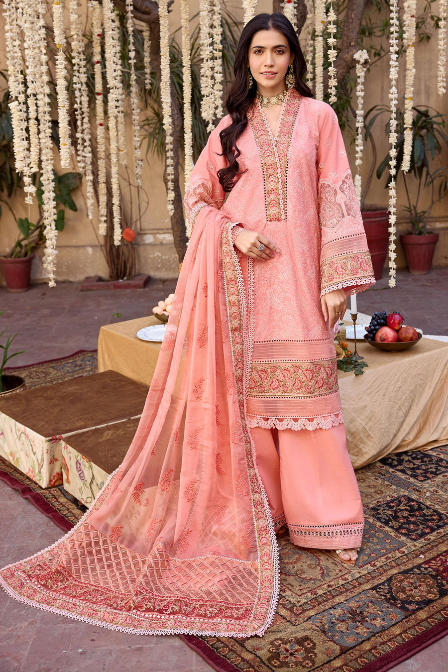 Motifz Nayaab Premium Embroidered Lawn Unstitched 3Pc Suit 4041-ZAIB