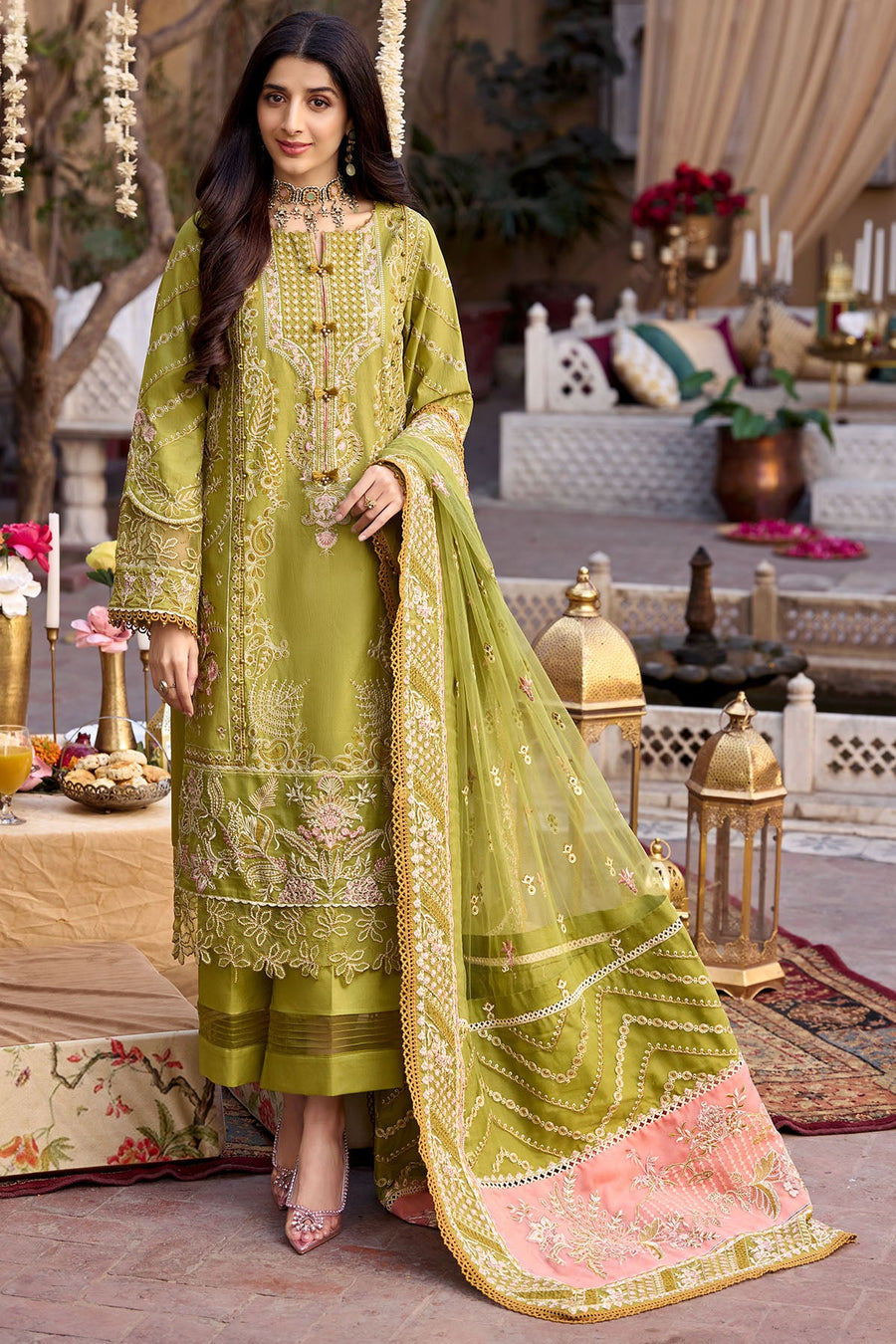 Motifz Nayaab Premium Embroidered Lawn Unstitched 3Pc Suit 4053-ELISE