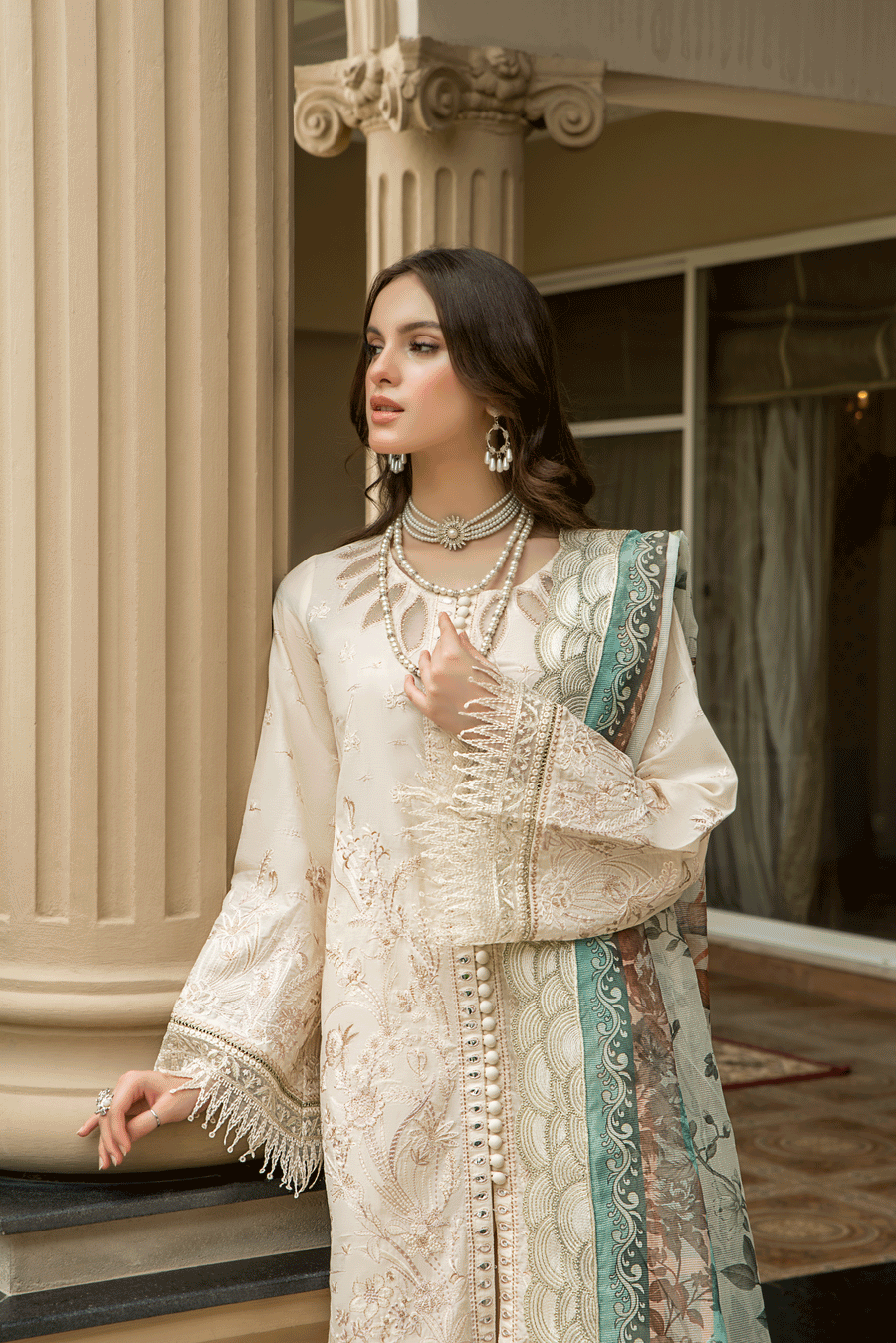 Suveez Pariza Embroidered Lawn 3 Piece Suit - CP-02 PEARL