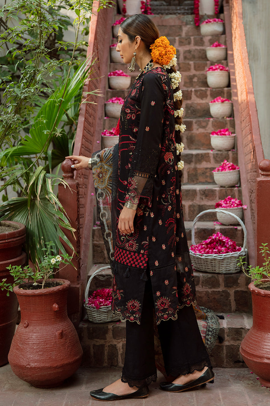 GISELE Mehrma Luxury Lawn Unstitched 3Pc Suit - ABEEHA