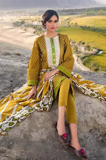 Gul Ahmed Pure Joy of Winter Embroidered Khaddar 3Pc Suit AP-12084