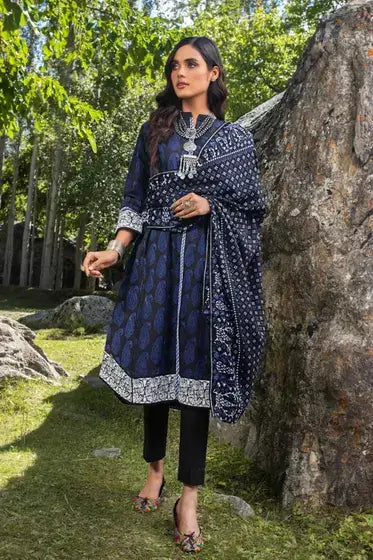 Gul Ahmed Pure Joy of Winter Printed Khaddar 3Pc Suit AP-12086