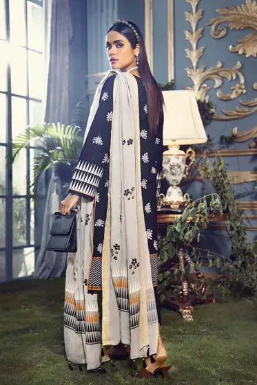 Gul Ahmed Pure Joy of Winter Printed Khaddar 3Pc Suit AP-12096