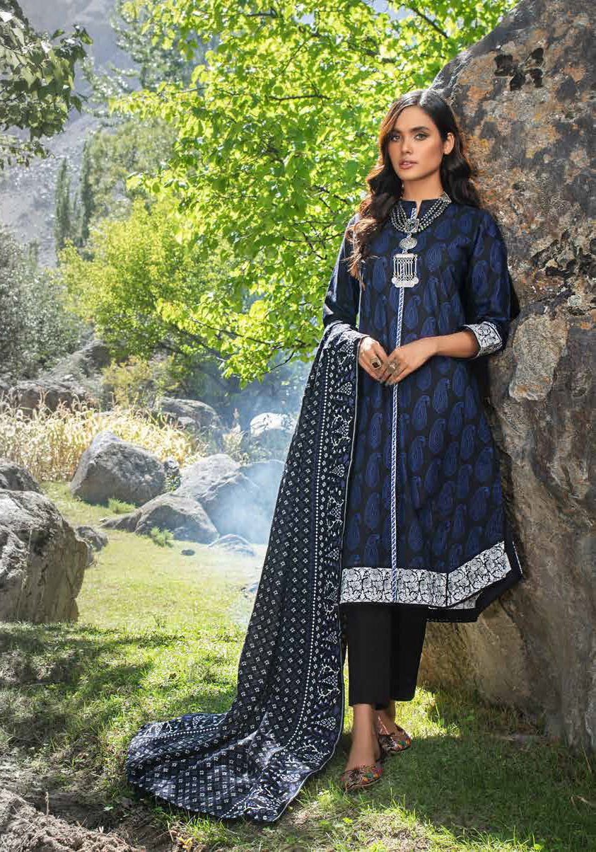 Gul Ahmed Pure Joy of Winter Printed Khaddar 3Pc Suit AP-12086