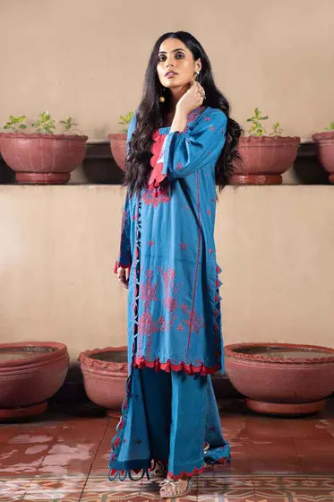 Gul Ahmed Pure Joy of Winter Embroidered Karandi 3Pc Suit AY-12018