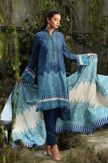 Gul Ahmed Pure Joy of Winter Embroidered Karandi 3Pc Suit AY-12020