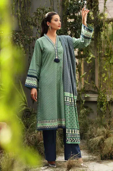 Gul Ahmed Pure Joy of Winter Printed Karandi 3Pc Suit AY-12036 B