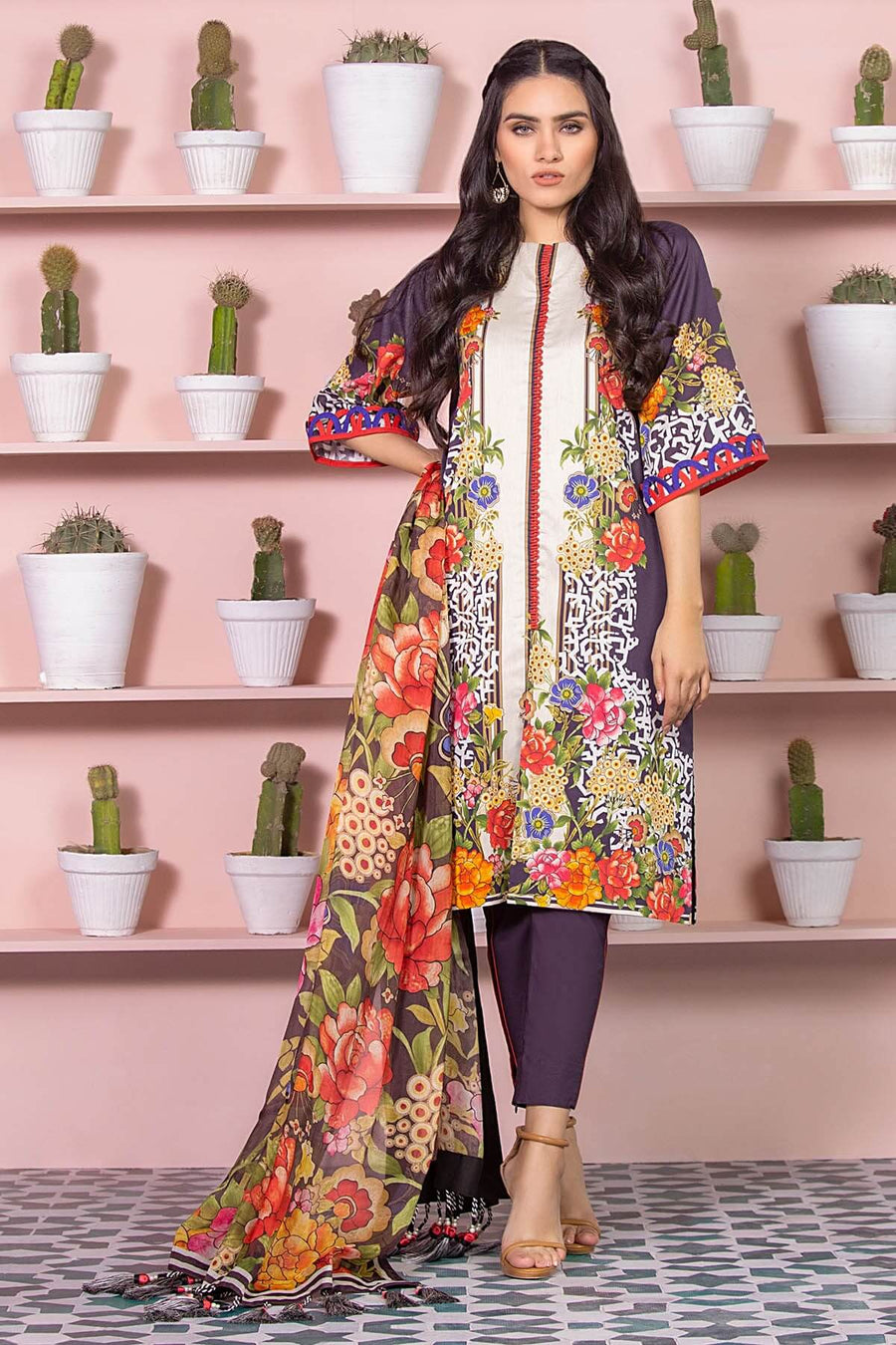 Alkaram Lawn Spring Summer 2020 3Pc Printed Suit SS-20-20-Black - FaisalFabrics.pk