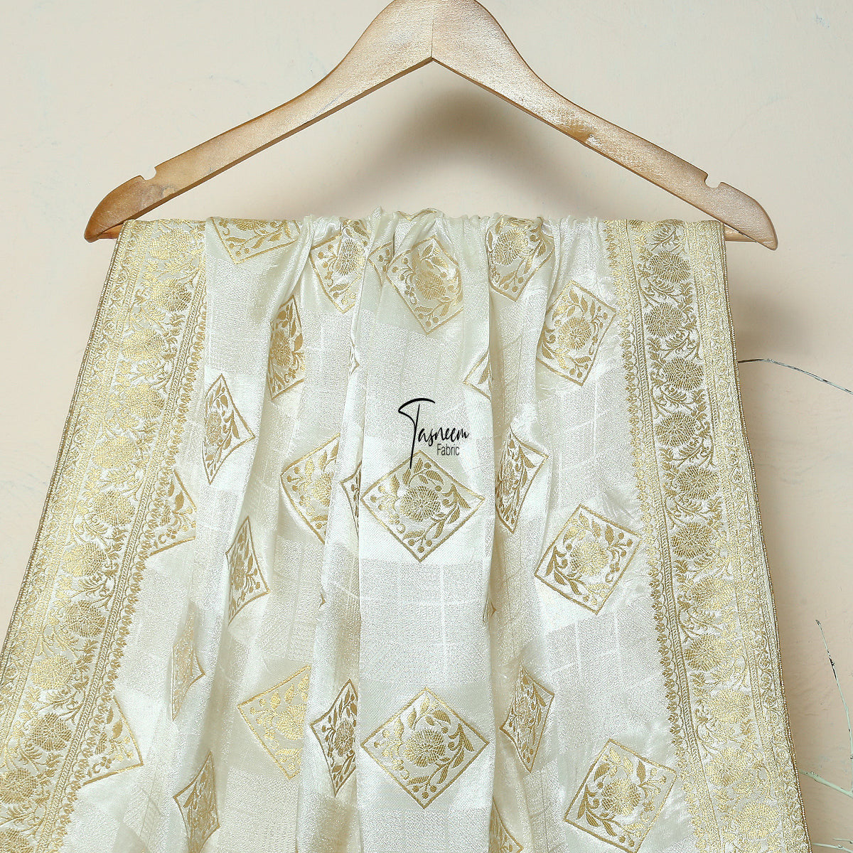 Tasneem Fabrics Women's Pure Gaji Silk Jacquard Dupatta - FBDY0002399