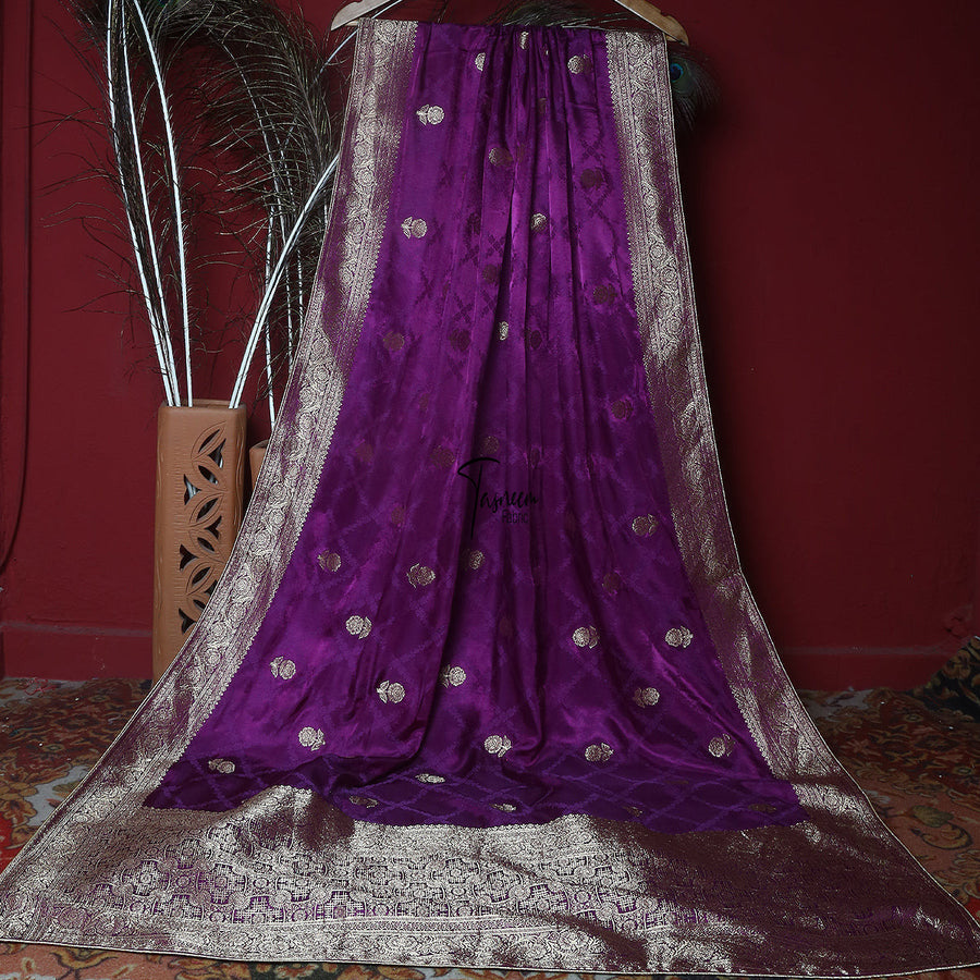 FBDY0002585-Pure Gaji Silk Zari Jacq - Tasneem Fabrics