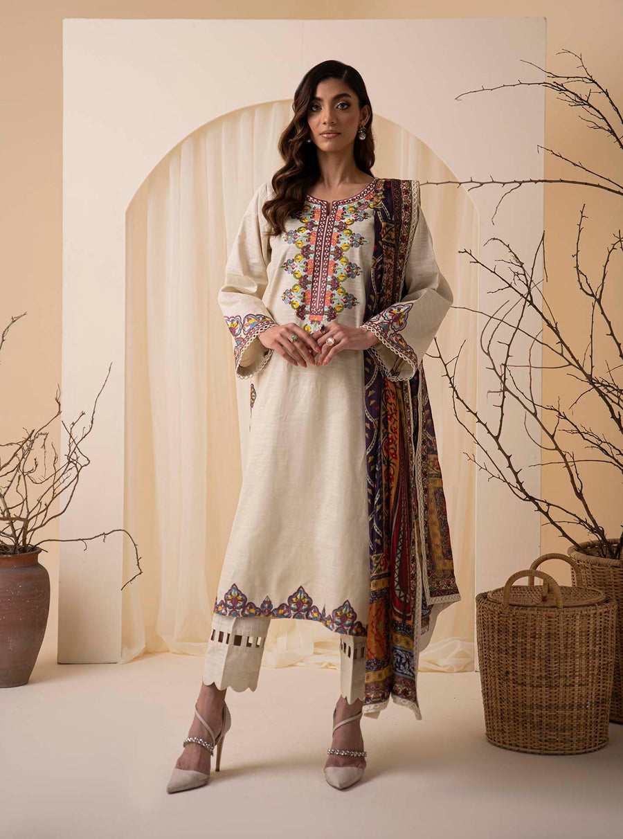 Nuriyaa Winter Pret Embroidered Khaddar 3 Piece Suit - Hans