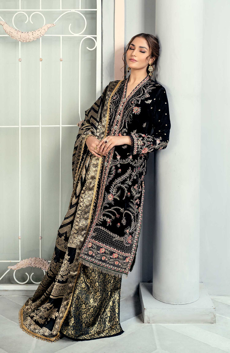 Asimah Khan Makhmal Festive Unstitched Velvet 3Pc Suit - BLACK MAGIC