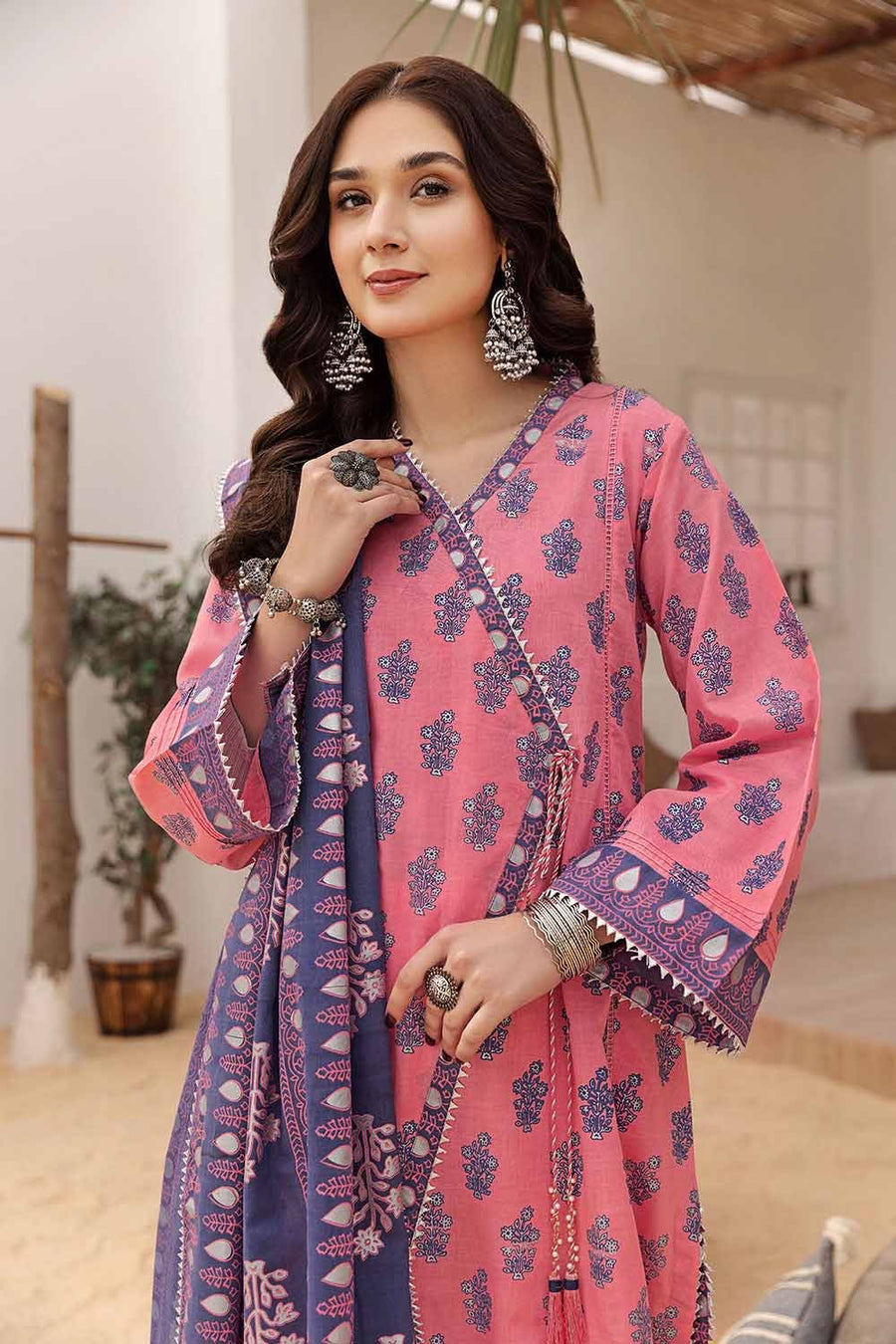 Gul Ahmed Festive Eid Printed Lawn Unstitched 3Pc Suit CL-32417