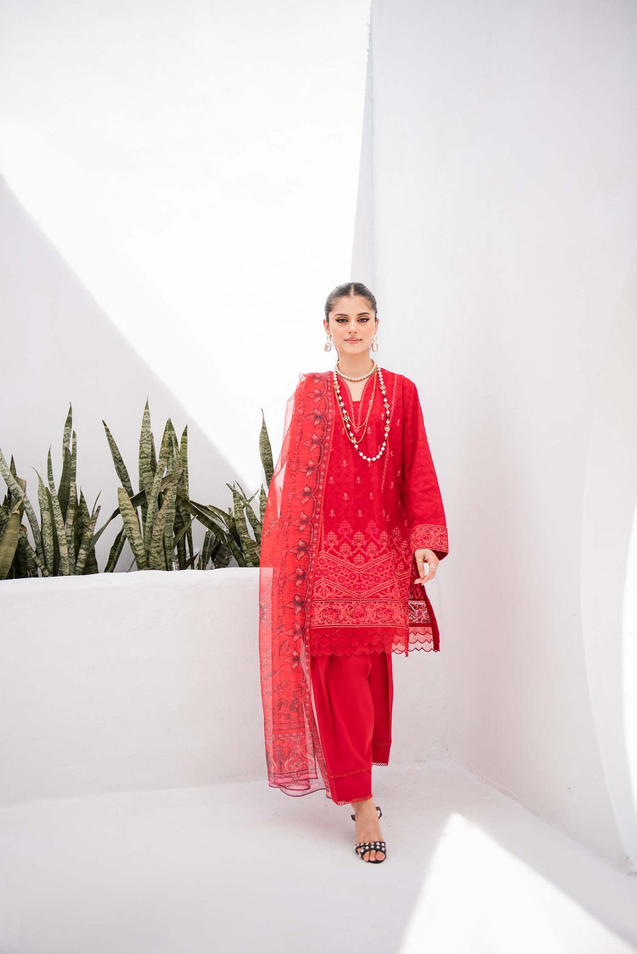 Nuriyaa Chikankari 3 Piece Suit - Laleh