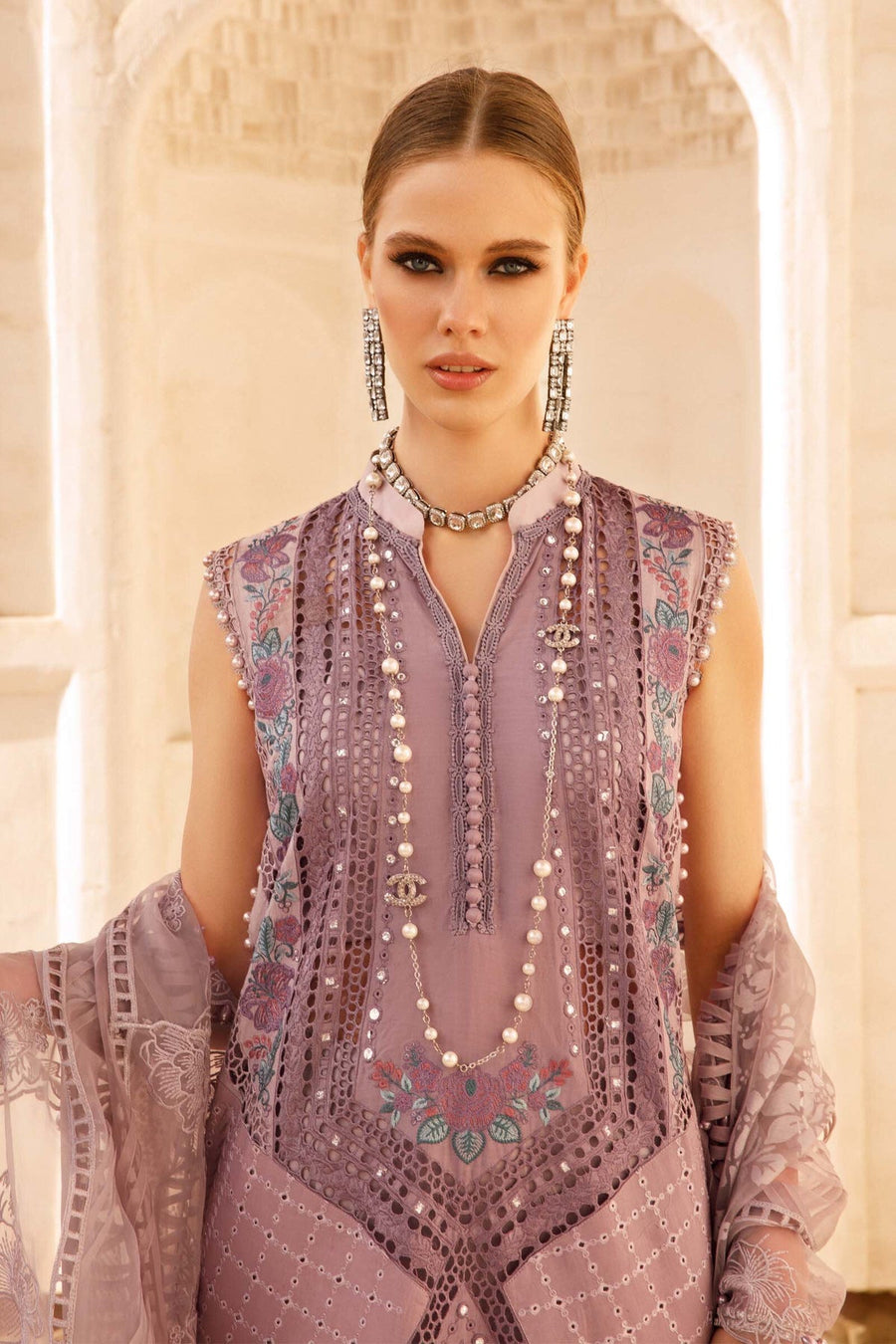 Maria.B Voyage A Luxe Lawn Unstitched Embroidered 3Piece Suit D-2301-A