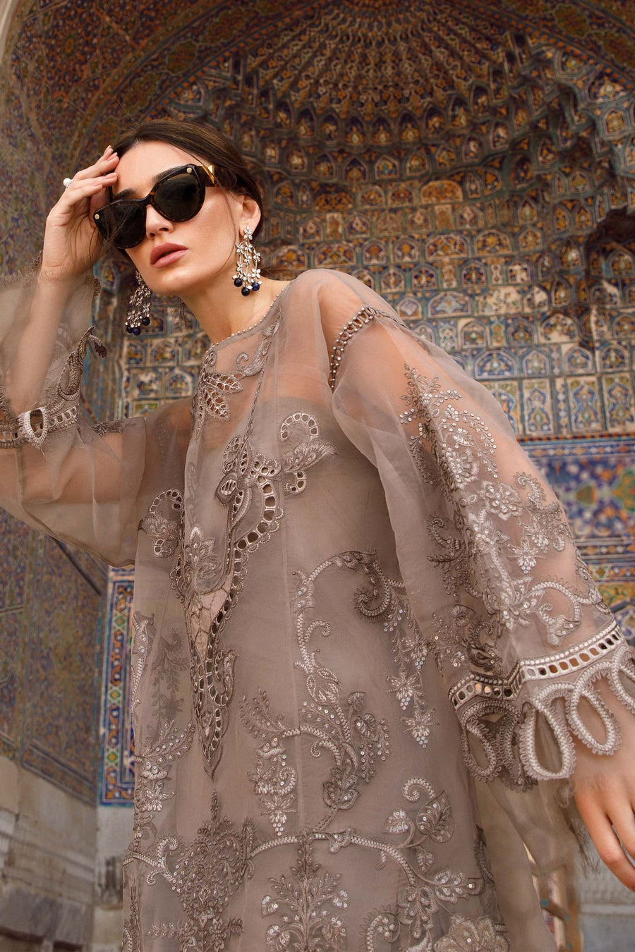 Maria.B Voyage A Luxe Lawn Unstitched Embroidered 3Piece Suit D-2303-B