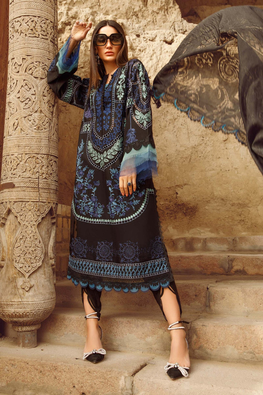 Maria.B Voyage A Luxe Lawn Unstitched Embroidered 3Piece Suit D-2312-B