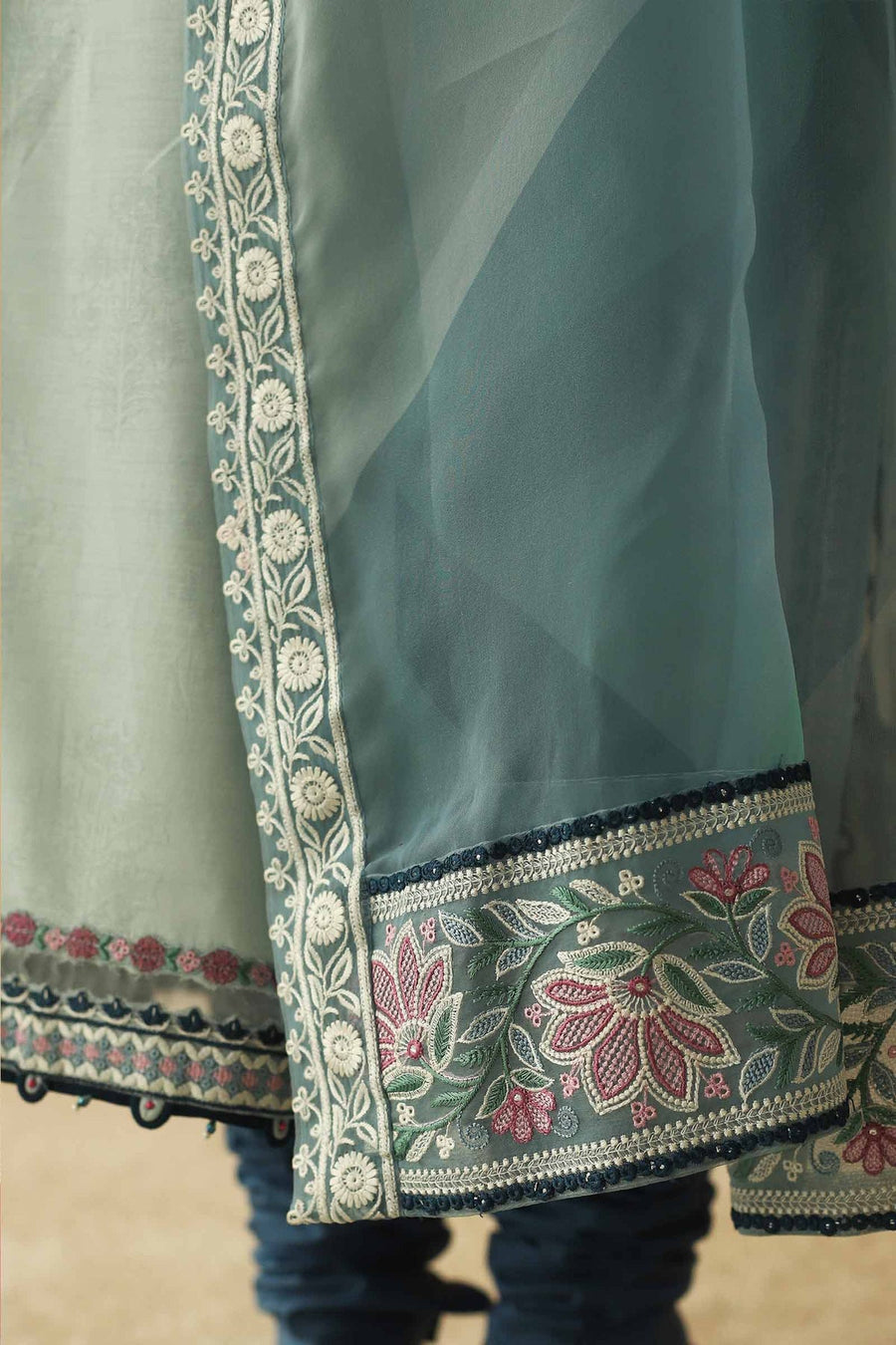 Zara Shahjahan Unstitched Embroidered Lawn 3 Piece Suit D23-14B