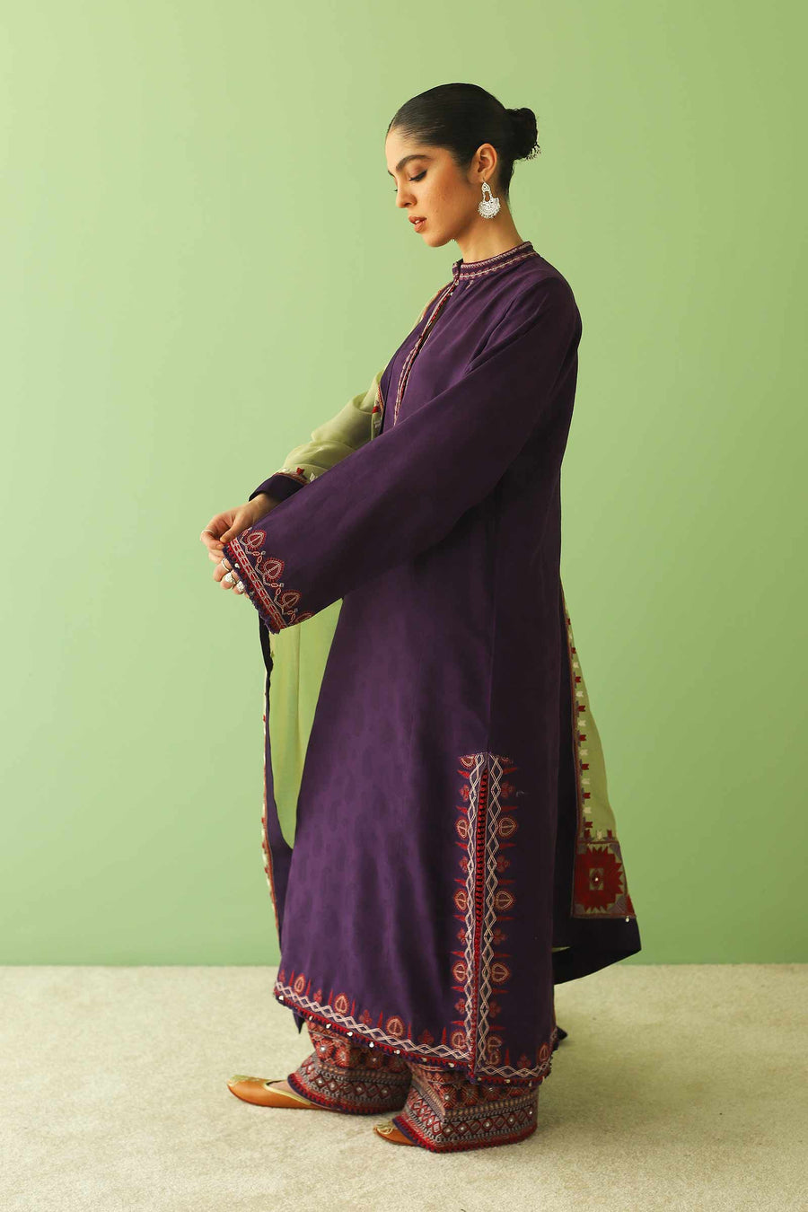 Zara Shahjahan Unstitched Embroidered Lawn 3 Piece Suit D23-8B