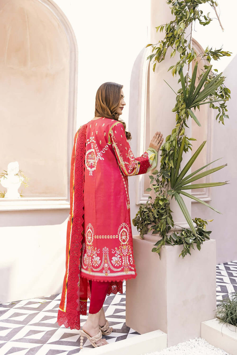 Nuriyaa Kashish D-03A